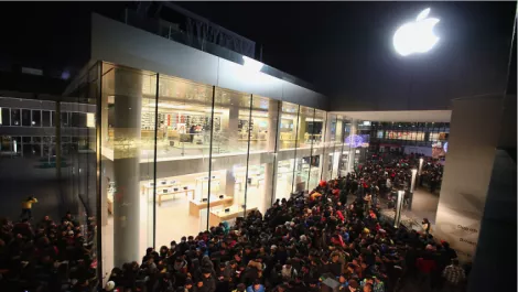 China apple queues 4