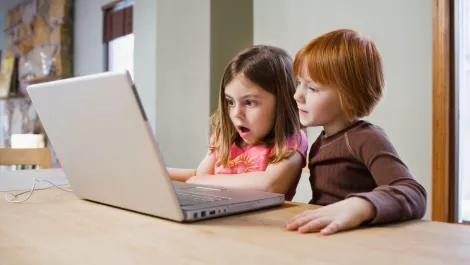 Kids shocked laptop
