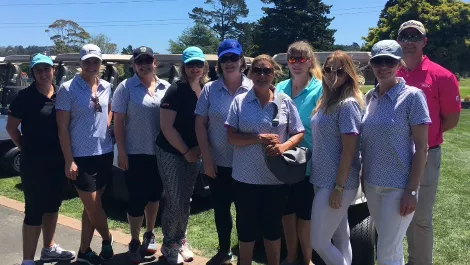 Ladies do golf