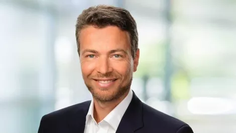 Adam flesch  senior director  fs strategy and management consulting lead  publicis sapient  1 