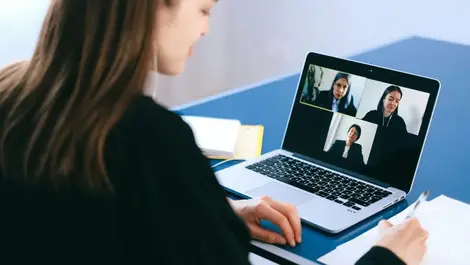 Is your virtual background making you unproductive?